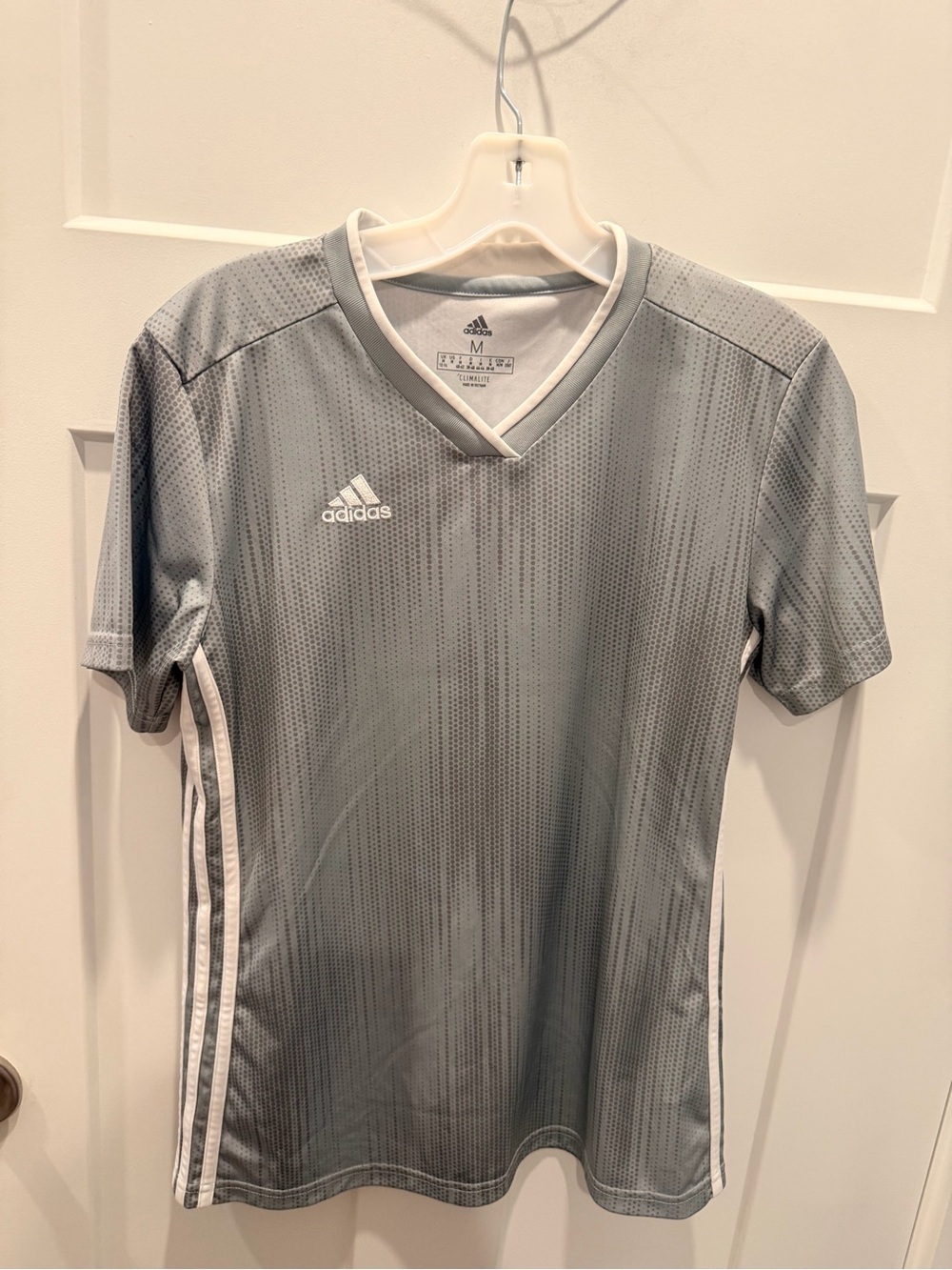 Adidas Women’s ClimaLite Gray Soccer Jersey Medium V Neck 3 Stripe